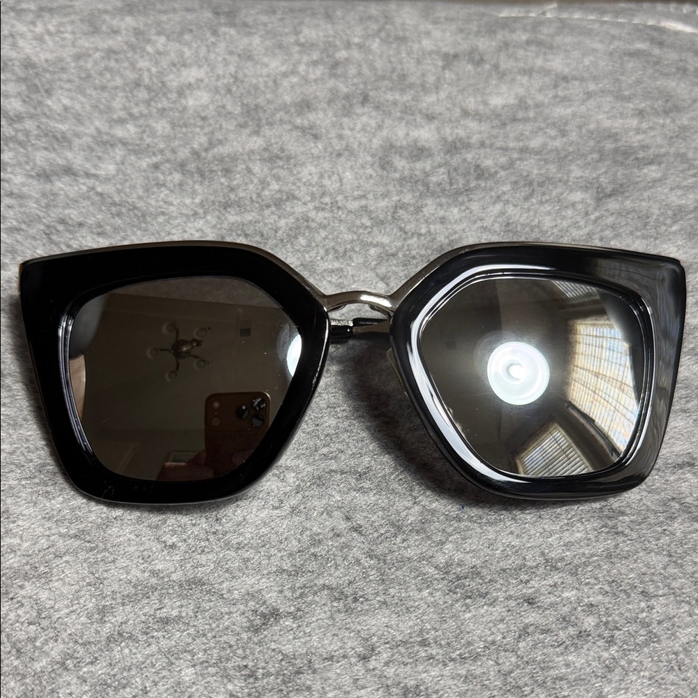 PRADA Women's Mirrored Cat Eye Sunglasses, Black 52/21/140 SPR 53SS
